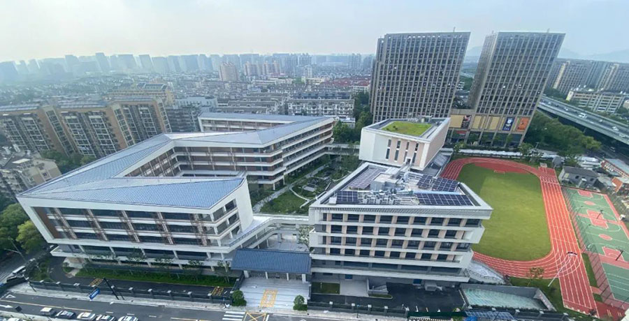 三里亭九年一贯制学校实景.jpg